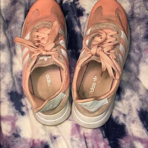 Pink ADIDAS shoes - Picture 2 of 3